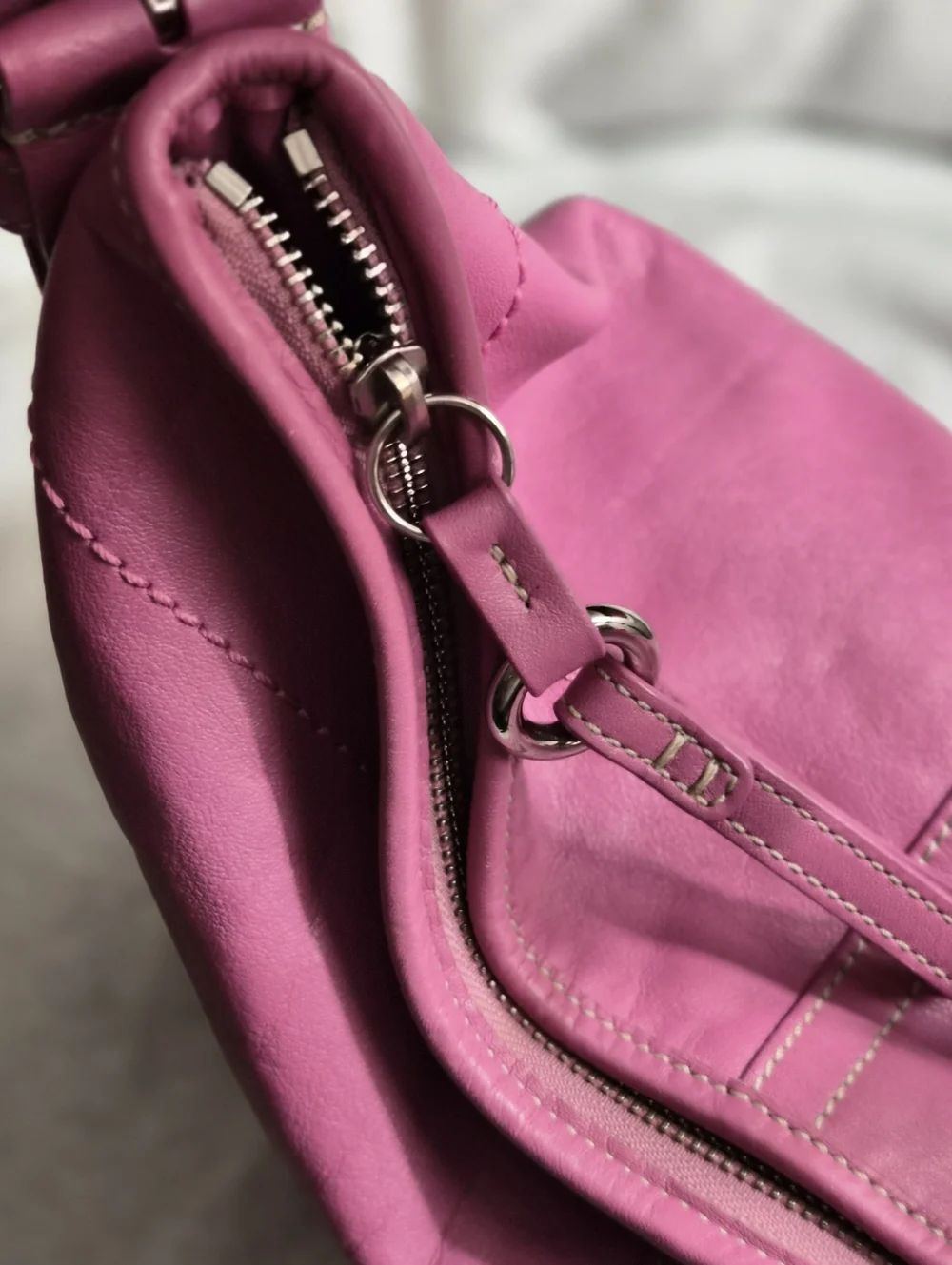 RARE Vintage Coach Soho Pink Leather Hobo Bag 3651 Y2K Bubblegum Pink - Picture 6 of 8